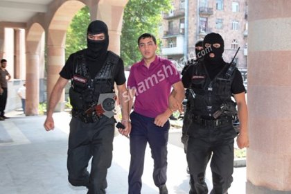 «Ժողովուրդ». Սուրիկ Խաչատրյանի՝ «շատ դաստիարակված տղան» ԵԿՄ հուշամեդալ է ստացել