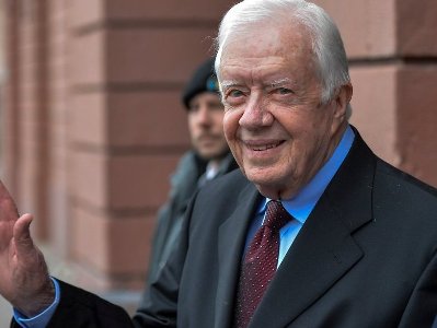 Экс-президенту США Джимми Картеру провели операцию на печени
