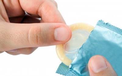 Newspaper: Armenia given right to export condoms, but it does not manufacture them