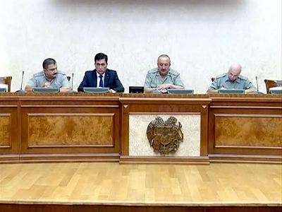 Հայաստանի ՊՆ-ում քննարկել են ՀՀ-ում կայանալիք «Շանթ-2015» զորավարժությունների հարցը