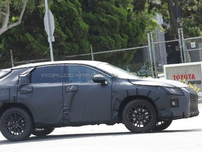 Lexus-ը փորձարկում է իր առաջին 7 տեղանոց քրոսովերը
