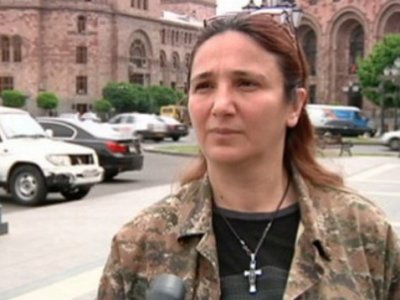 Ազատամարտիկն արդեն 2 հազար ստորագրություն է հավաքել Սերժ Սարգսյանի հրաժարականի պահանջով