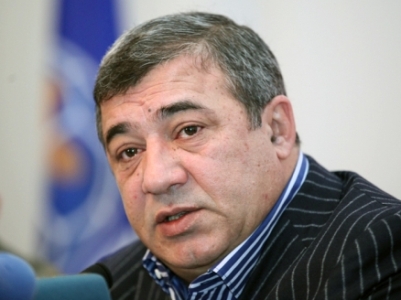 Ռուբեն Հայրապետյանը պահանջել է ամուսնուս գրել, որ իրեն պարտք է. Արսեն Ավետիսյանի կնոջ բաց նամակը