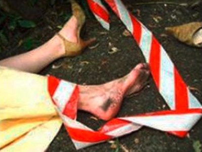 В Индии братья убили 17-летнюю сестру и ходили с ее отрезанной головой по деревне