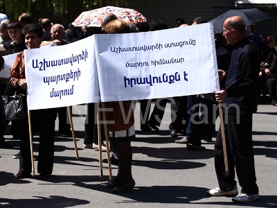 Yerevan chemical plant workers refuse to meet with director