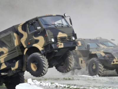 Extreme driving trainings held in Armenia’s Russian military base
