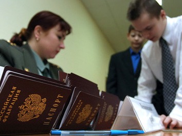 Желающих получить вид на жительство в России будут оценивать по баллам