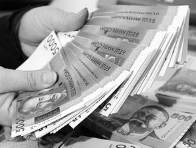 Курс киргизской валюты упал до минимума за всю историю республики