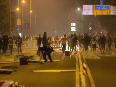 В ФРГ радикалы атаковали приют для беженцев