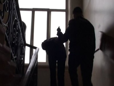 Շենքի շքամուտքում հարվածներ է հասցրել եւ բացահայտ հափշտակել է 300 դոլար