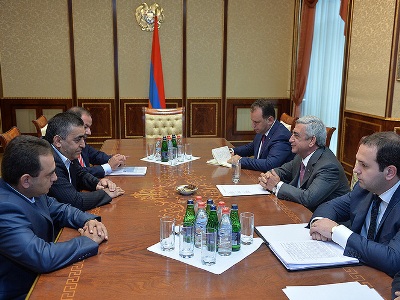 Armenia president and ARF members discuss constitutional reform (PHOTO)