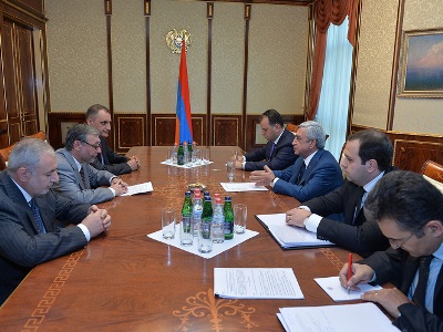 Armenia President meets with Pan-Armenian National Movement representatives (PHOTOS)