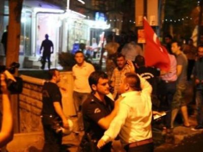 Турецкие националисты подожгли центральный офис курдской партии