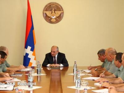 Արցախում բարձրագույն հրամկազմի հետ խորհրդակցություն են արել