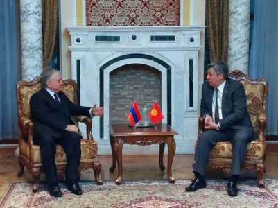 Հայաստանի եւ Ղրղզստանի ԱԳ նախարարները Դուշանբեում քննարկել են երկկողմ տնտեսական կապերը