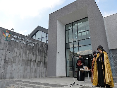 Armenia President on hand at Dilijan Central School opening (PHOTOS)