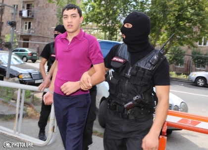 Փորձաքննությամբ պարզվել է՝ իմ տղային խփել է Յուրա Մանուչարյանը. Հարություն Զաքարյանի հայր