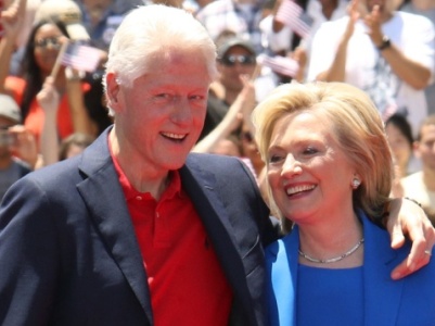 Թրամփի խորհրդականը գիրք կթողարկի Քլինթոնների ընտանիքի «ամենամռայլ գաղտնիքների մասին»