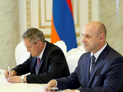 New Belarus ambassador to Armenia pledges to strengthen bilateral relations
