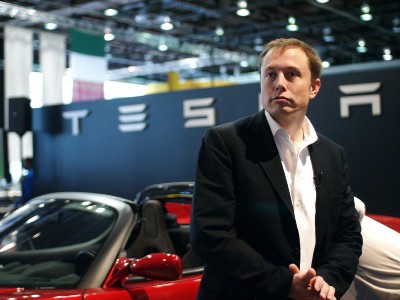 Илон Маск назвал Apple могильником сотрудников Tesla