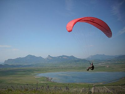 Russia parachutist makes unsuccessful landing in Armenia