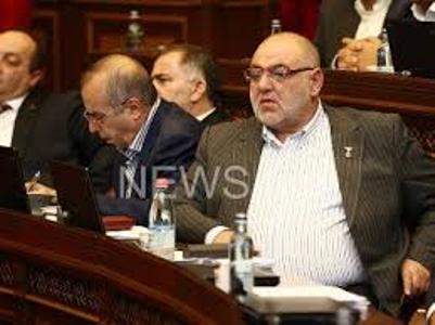 Եթե չուզեց, ուզում ես փող տուր, զանավեսկի հետեւն իր ուզածն անելու ա. Սեյրան Սարոյանը՝ հանրաքվեի մասին