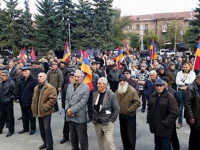 Գյումրիում կայացել է «Նոր Հայաստանի» հանրահավաքը՝ ընդդեմ սահմանադրական փոփոխությունների (ֆոտո)