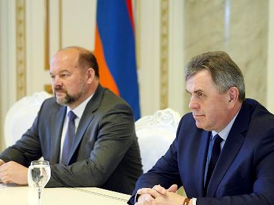 Премьер-министр Армении обсудил ряд вопросов с губернаторами Ярославской и Архангельской областей России