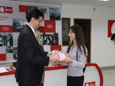 ՎիվաՍել-ՄՏՍ-ը թոշակներ է տալիս խոցելի խմբի ուսանողներին