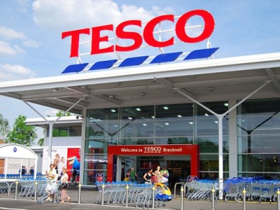 Tesco-ն Մեծ Բրիտանիայում բացում է Սուրբ Ծննդյան խճճված ծաղկաշղթաների  հանգույցները քանդելու ծառայություն