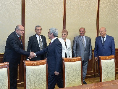 Armenia President and Communist Party officials discuss constitutional amendments (PHOTOS)