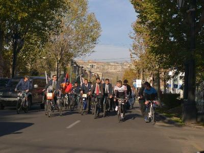 ՎիվաՍել-ՄՏՍ-ն աջակցել է «Փողկապ եւ քամի» հեծանվաերթին