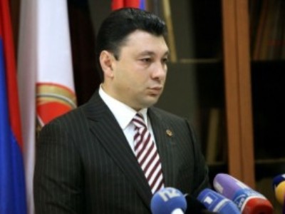 Armenia President to express his opinion on new draft Constitution before December 6