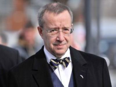 Президент Эстонии прибыл в Таллин после аварийной посадки в Берлине
