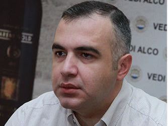 Գործող եւ առաջարկվող Սահմանադրությունների միջեւ սարերի ու ձորերի տարբերություն կա. Լեւոն Մարտիրոսյան