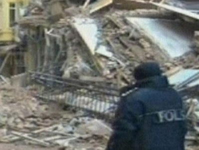 В Стамбуле обрушилось пятиэтажное жилое здание
