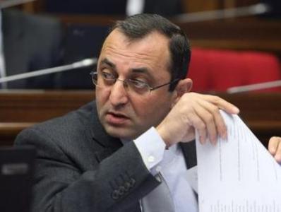 Ինձ ասում էին` Զառային պիտի կողմ քվեարկեիր, մյուսներին` դեմ, ինչո՞ւ, տրամաբանությունը ո՞րն է. Արծվիկ Մինասյան