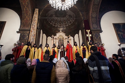 Էջմիածնում կատարվեց նորապսակների օրհնության կարգ (ֆոտո)