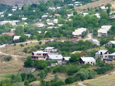 Ջահելները չեն ամուսնանում, գյուղը լքում են, մթերքը չի իրացվում. Արծվանիկի գյուղապետ