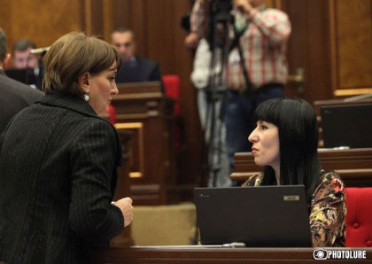 «Իրատես de facto». Որոշ թերթերի խմբագիրներ ցանկություն են հայտնել ՀՀԿ ցուցակով դառնալ «մանդատավոր»