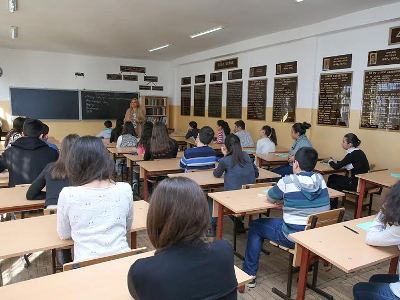 Երեւանի դպրոցներում ընթանում է առարկայական օլիմպիադաների քաղաքային փուլը
