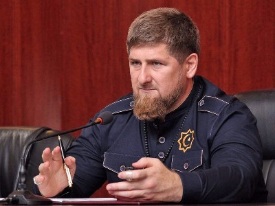 Кадыров просит не проводить митингов за продление его полномочий