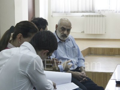 Կարգադրիչները դատարանի դահլիճից 6 ժամով հեռացրին պառկած Գասպարիին