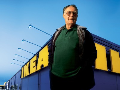 IKEA-ի հիմնադիրը հագուստ է գնում հնոտիաշուկայից