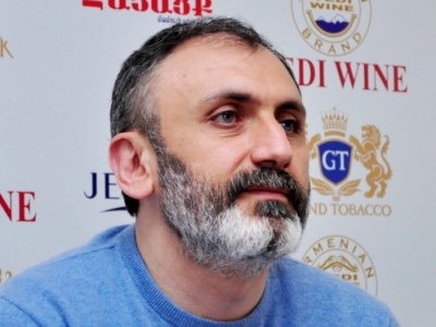 Գաղջ մթնոլորտի պատճառով Հայաստանում հիմա գրատպության ցենզուրան ավելի սաստիկ է. Արմեն Մարտիրոսյան
