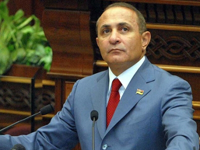 Armenia PM: End should be put to hearsay over my tense relations with mayor and ministers