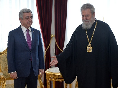 Սերժ Սարգսյանը հանդիպել է Համայն Կիպրոսի Արքեպիսկոպոսի եւ կիպրահայ համայնքի հետ (ֆոտո)