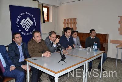 Նիկոլ Փաշինյանը չի բացառում, որ Գյումրիի քաղաքապետի ընտրություններին իրենց թեկնածուին են առաջադրելու (ֆոտո)