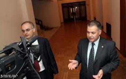 «Ժամանակ». ՀԱԿ-ի սիրտը ֆորմատ է ուզում, որտեղ իշխանության հետ կշփվի գաղտնի