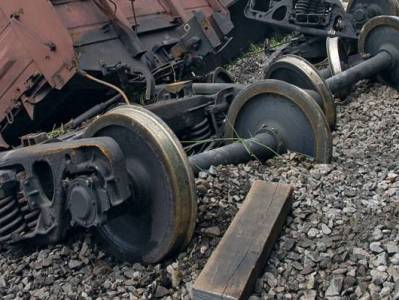 Minnesota town evacuated after train collision